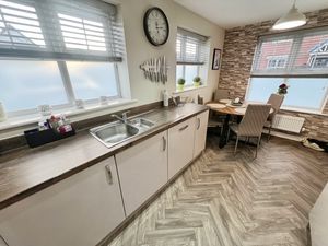 Kitchen- click for photo gallery